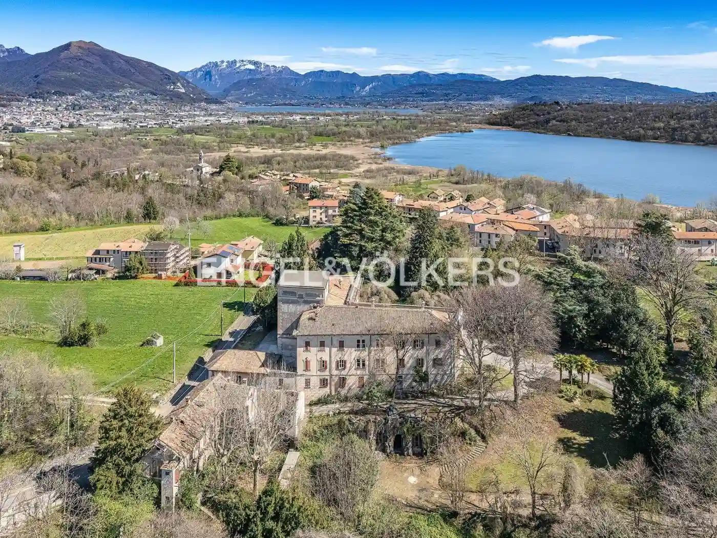Villa - foto 2