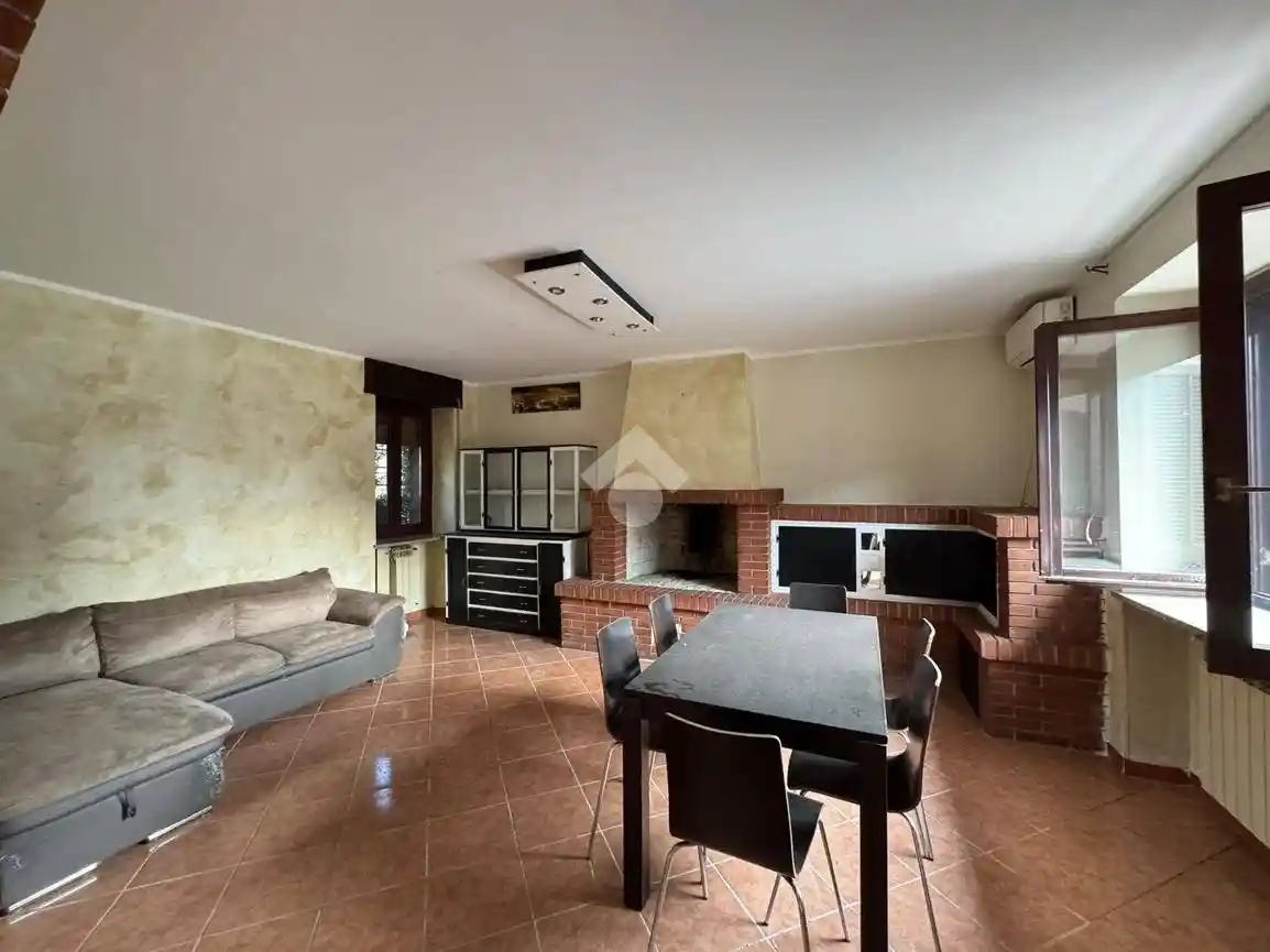 Casa indipendente in vendita a Vaprio d'Agogna