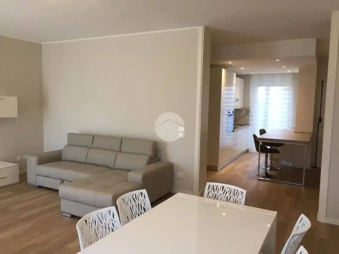 Appartamento in affitto a Desenzano del Garda