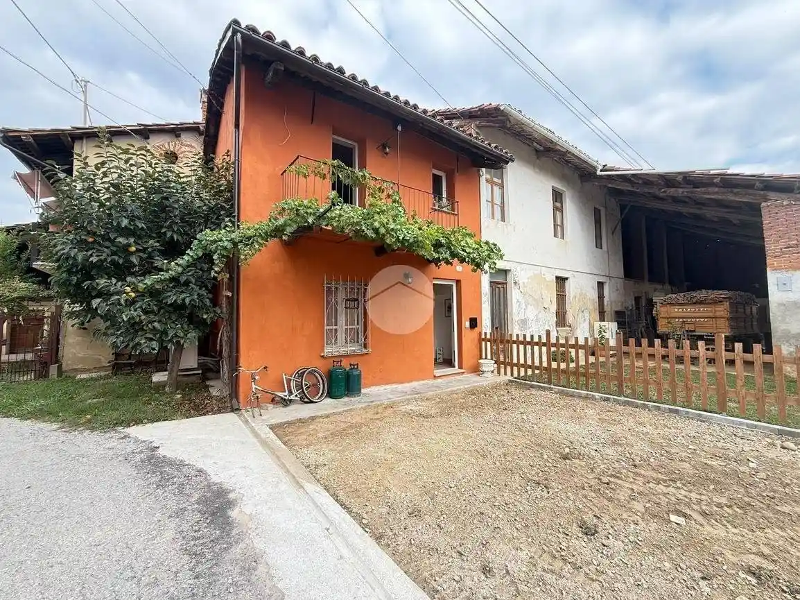 Casa indipendente in affitto a Fossano