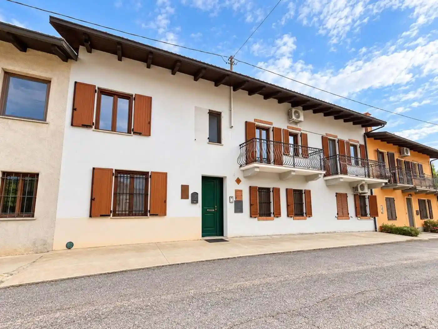 Villa in vendita a Montaldo Roero