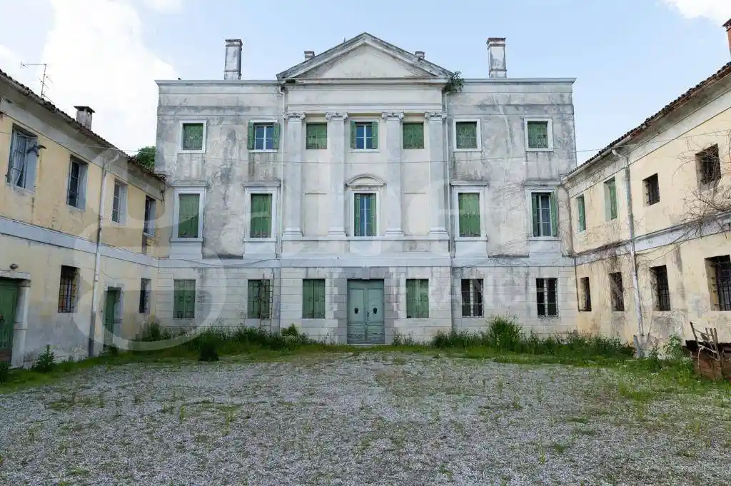 Villa in vendita a Bagnaria Arsa