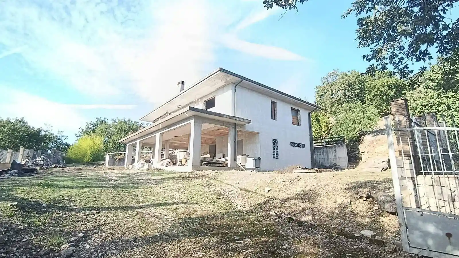 Villa in vendita a Santi Cosma e Damiano