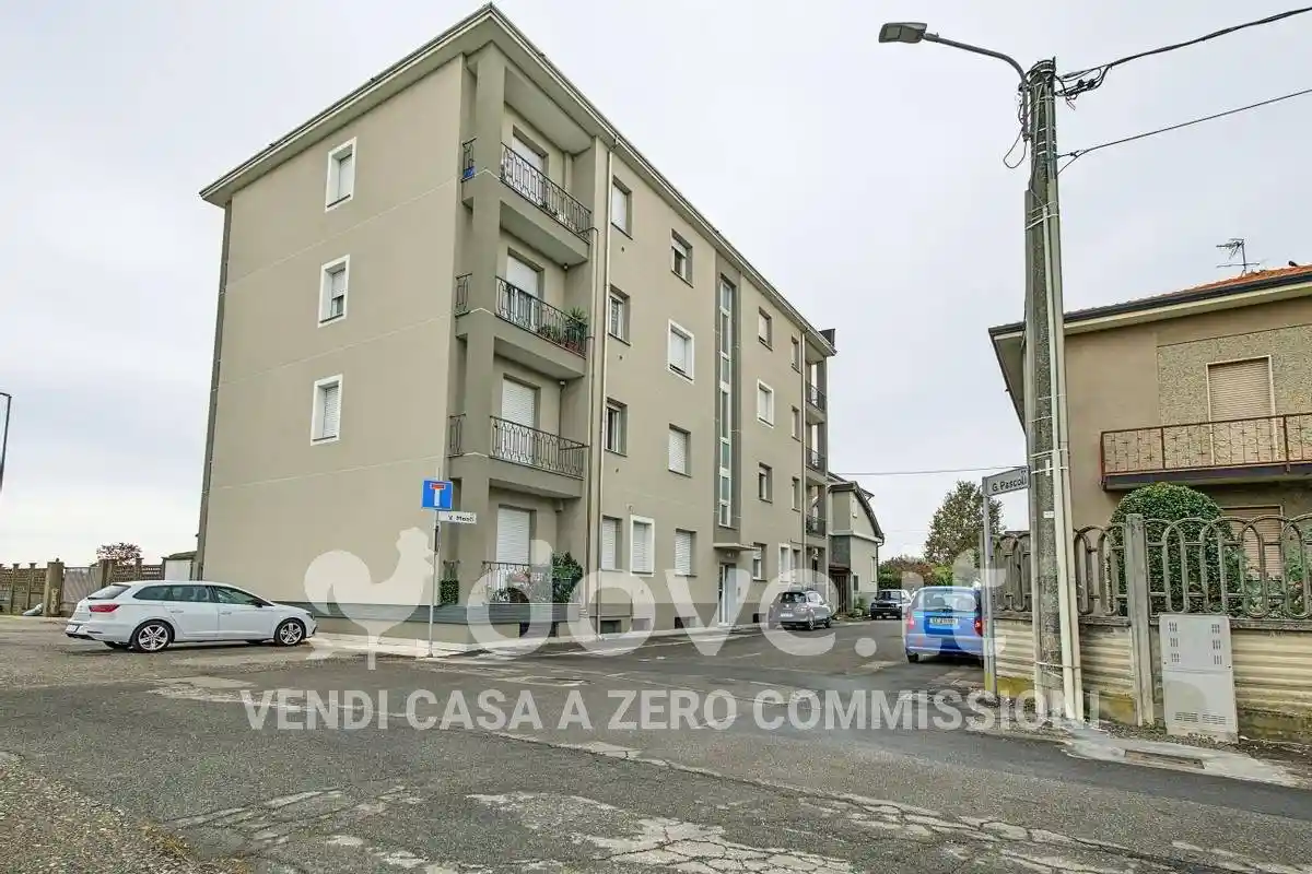 Appartamento in vendita a Rovello Porro