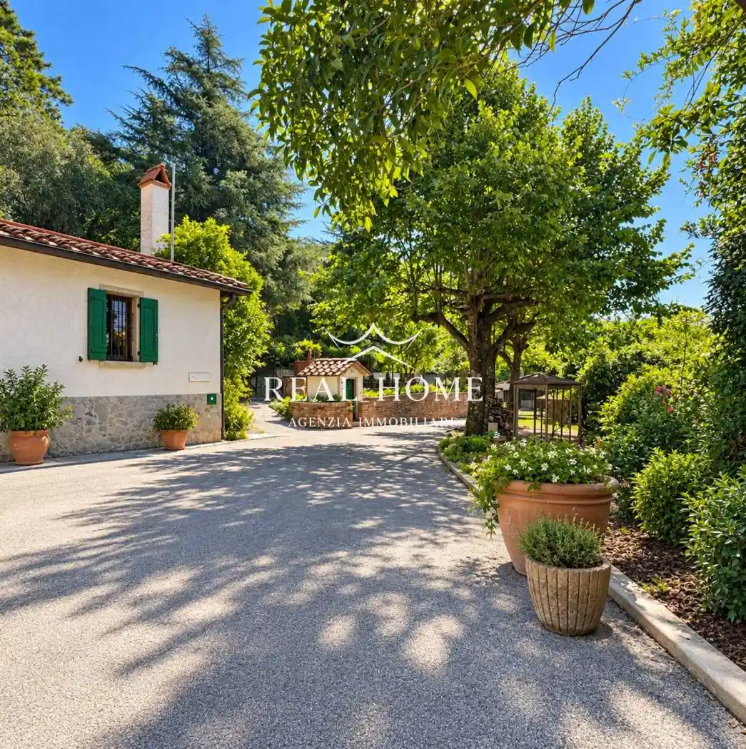 Villa in vendita a Pistoia