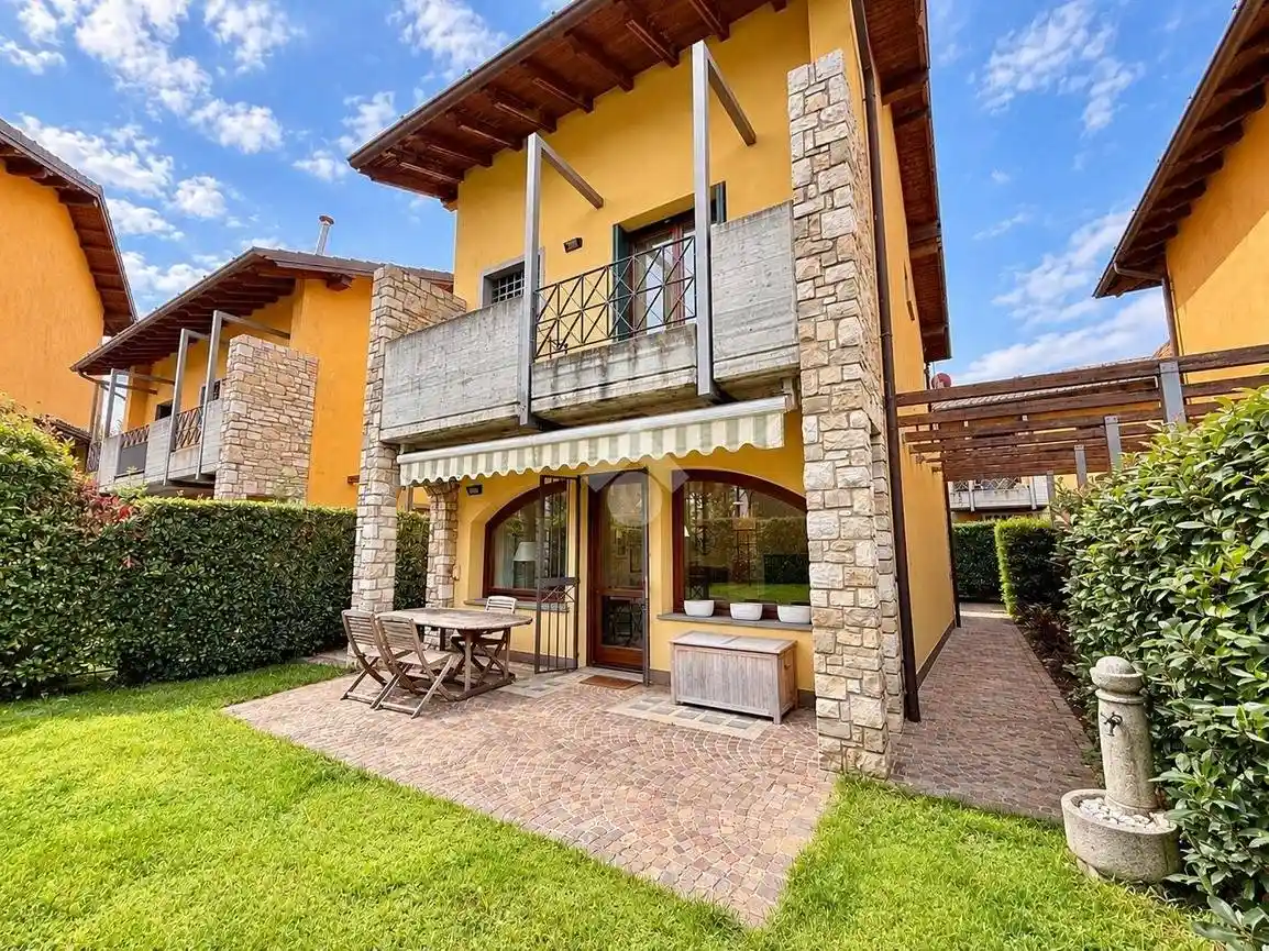 Villa in vendita a Gorle