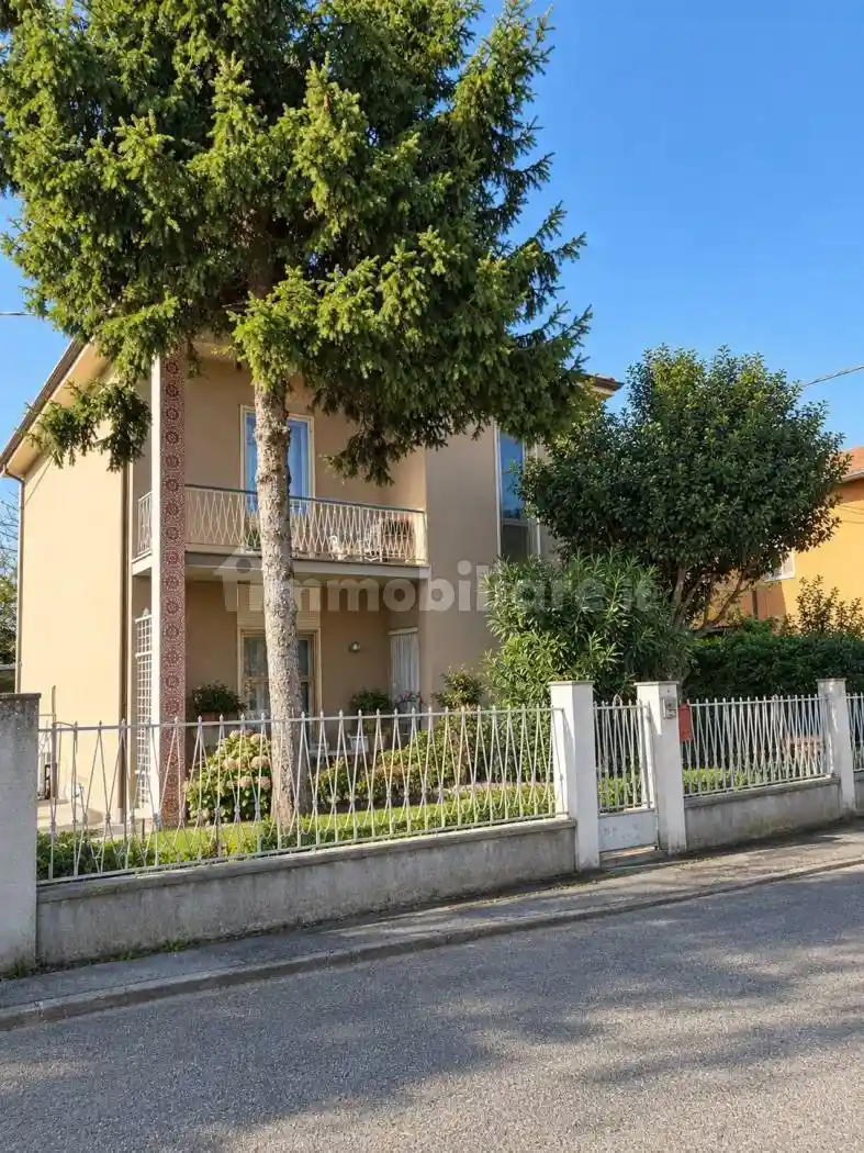 Casa indipendente in vendita a Forlimpopoli