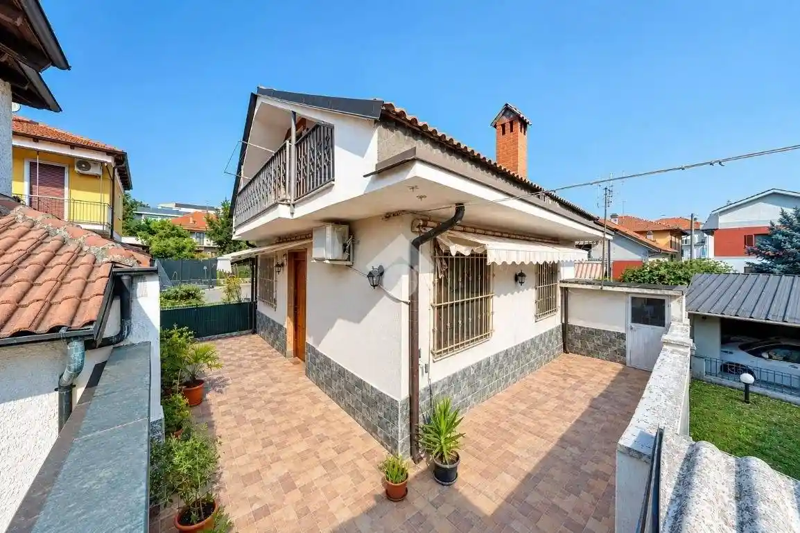 Casa indipendente in vendita a Grugliasco