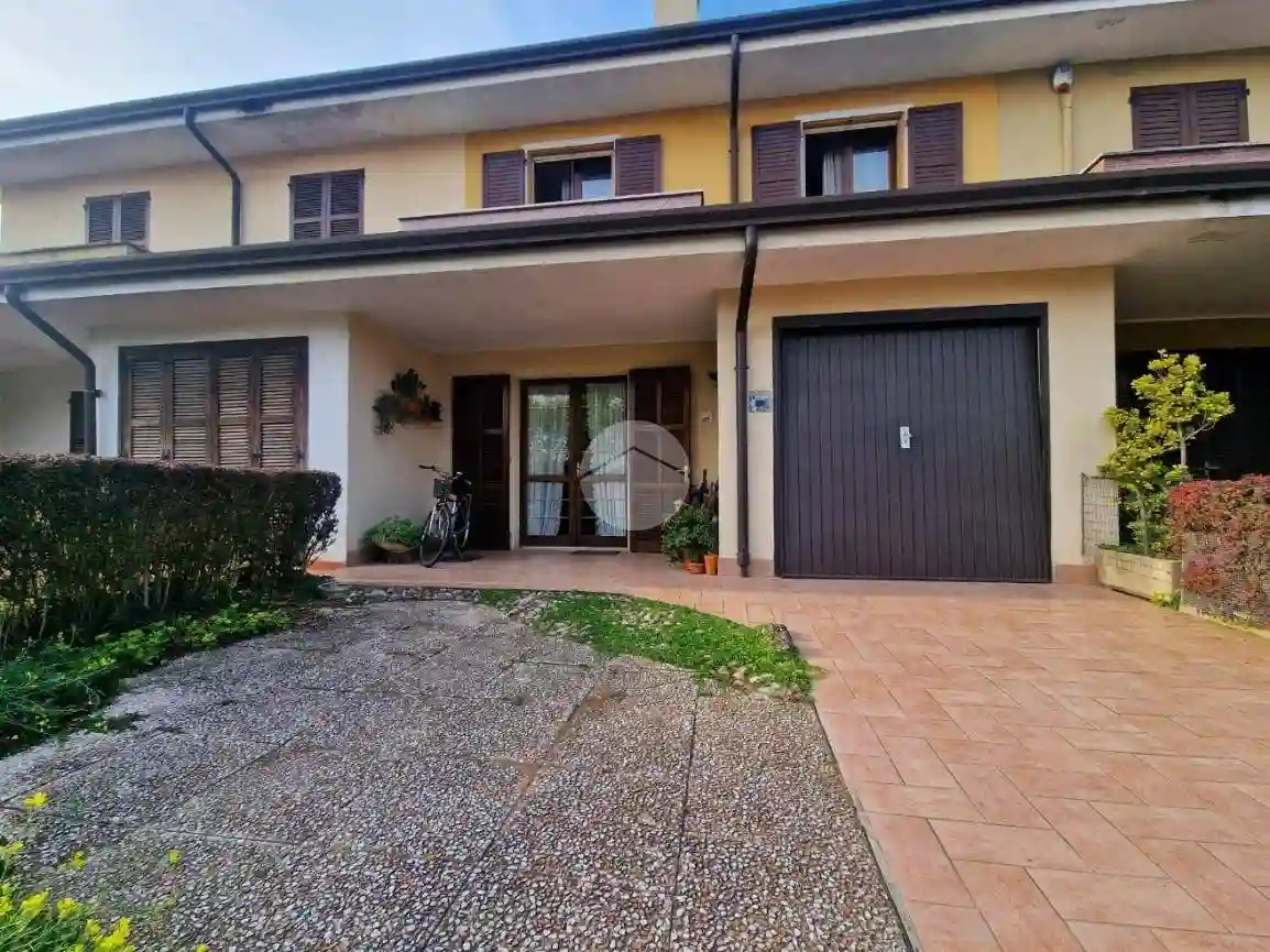Villetta a schiera - foto 2
