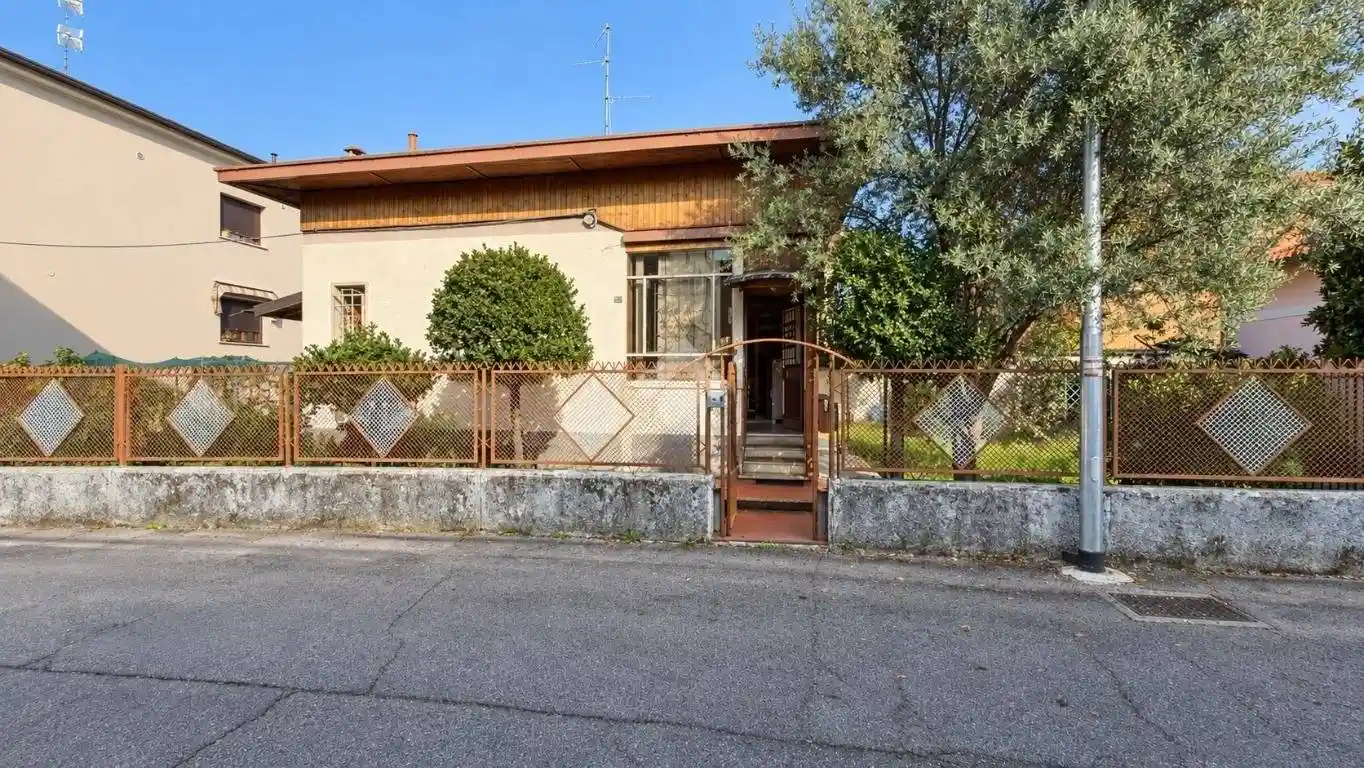 Villa in vendita a Desio