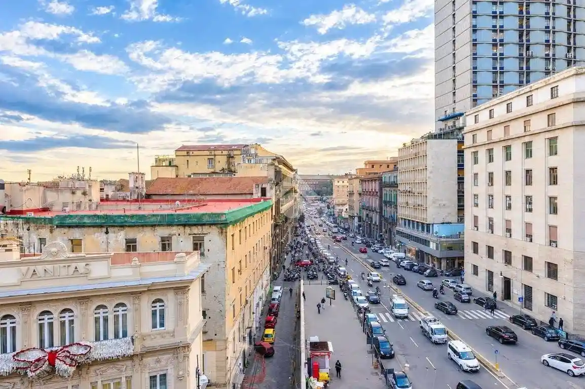 Appartamento in vendita a Napoli