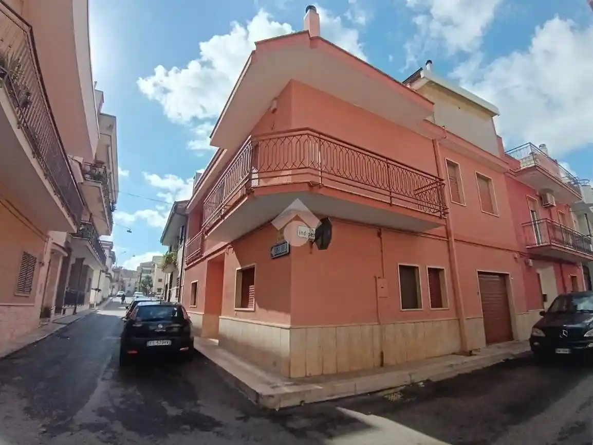 Casa indipendente in vendita a Cassano delle Murge