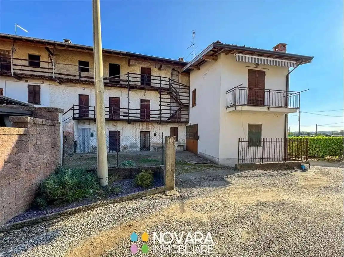 Rustico - Casale in vendita a Castelletto Sopra Ticino