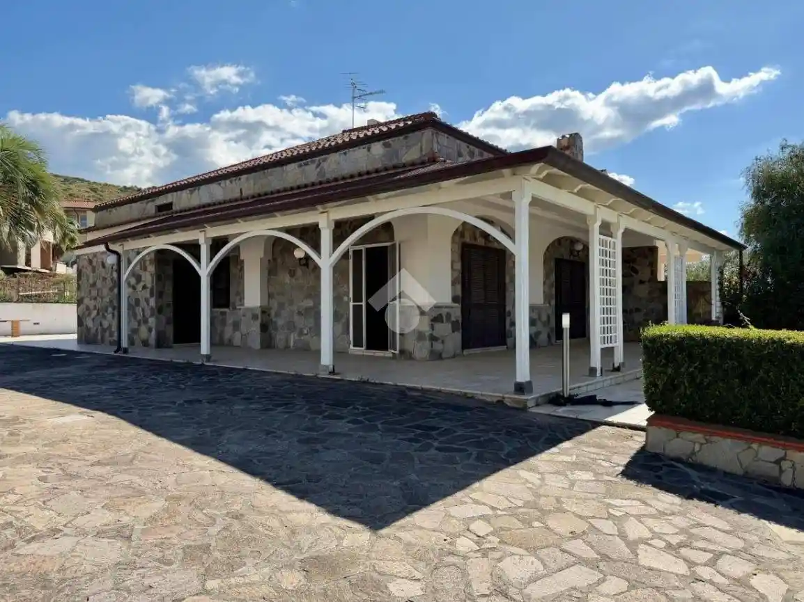 Villa in vendita a Diamante