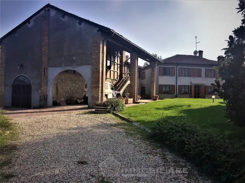 Casa indipendente in vendita a Fortunago