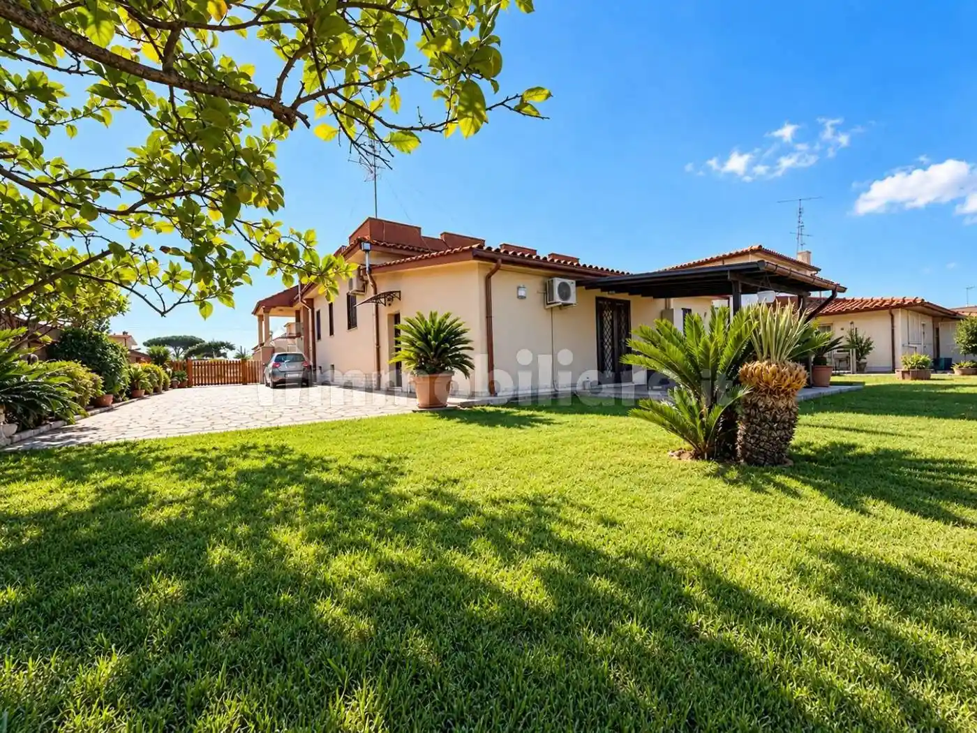 Villa in vendita a Nettuno