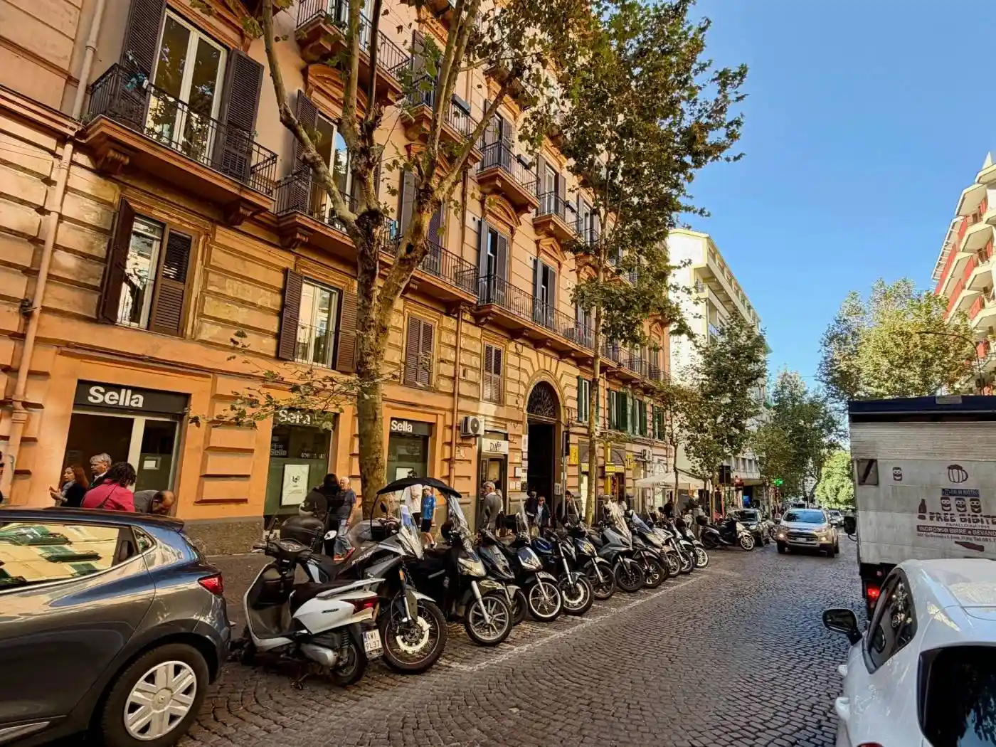 Appartamento in affitto a Napoli