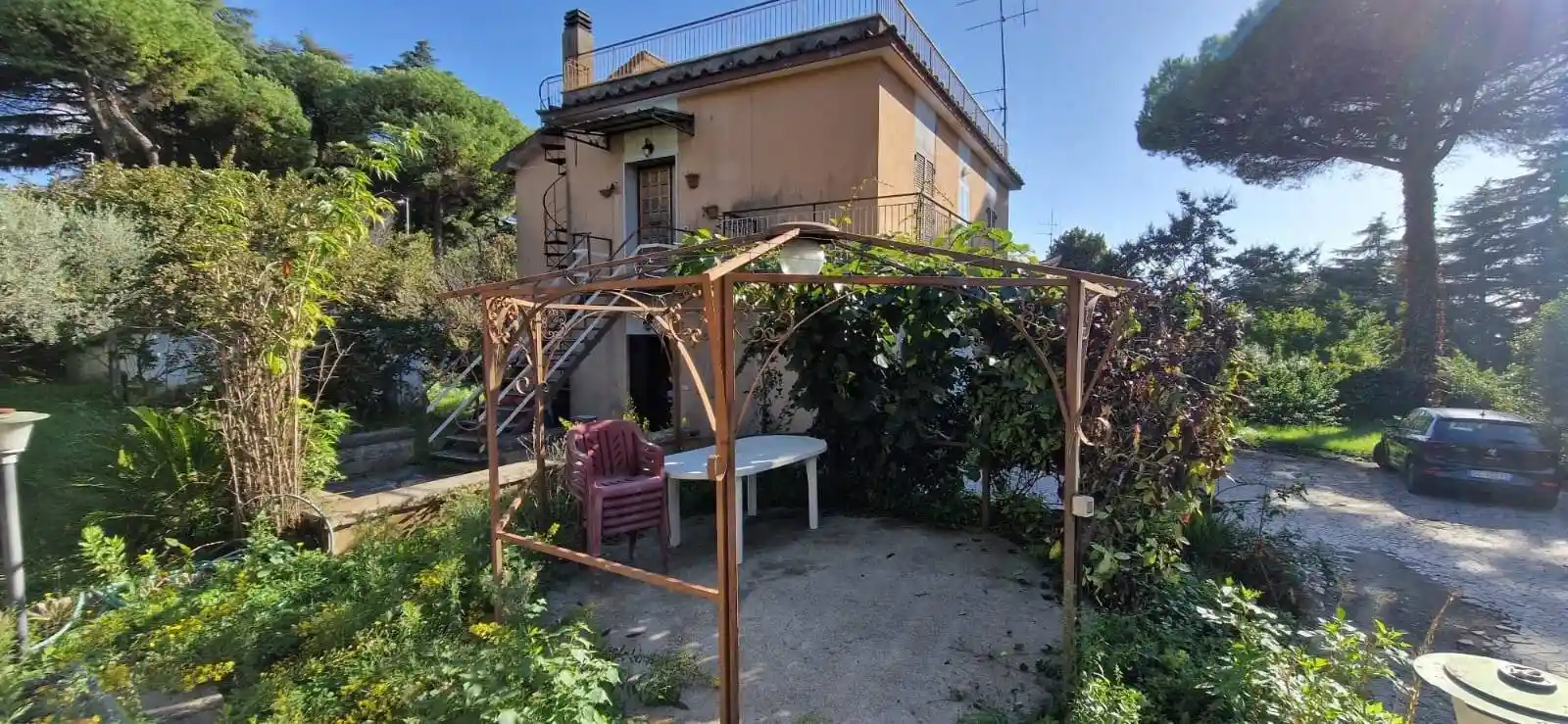 Villa in vendita a Genzano di Roma