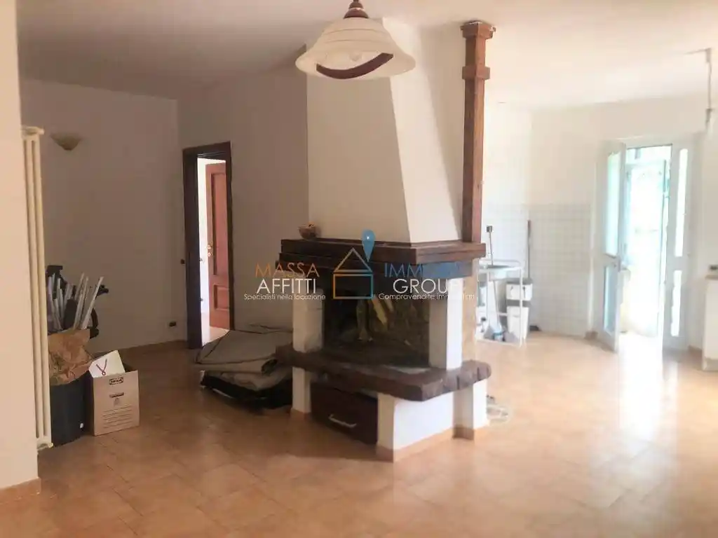 Villa in affitto a Massa