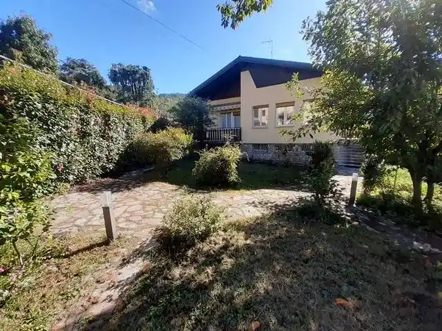 Villa in vendita a Caprino Bergamasco
