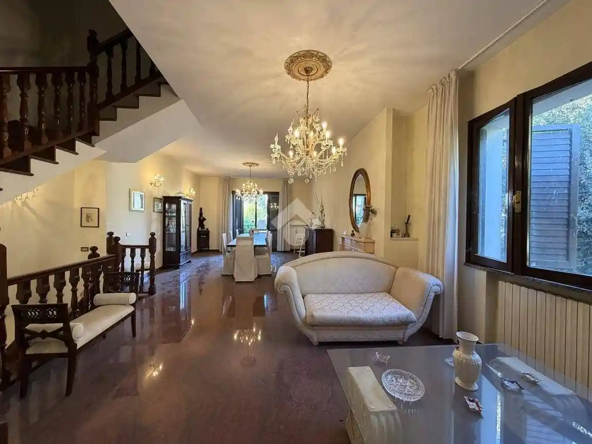 Casa indipendente in vendita a Forlì