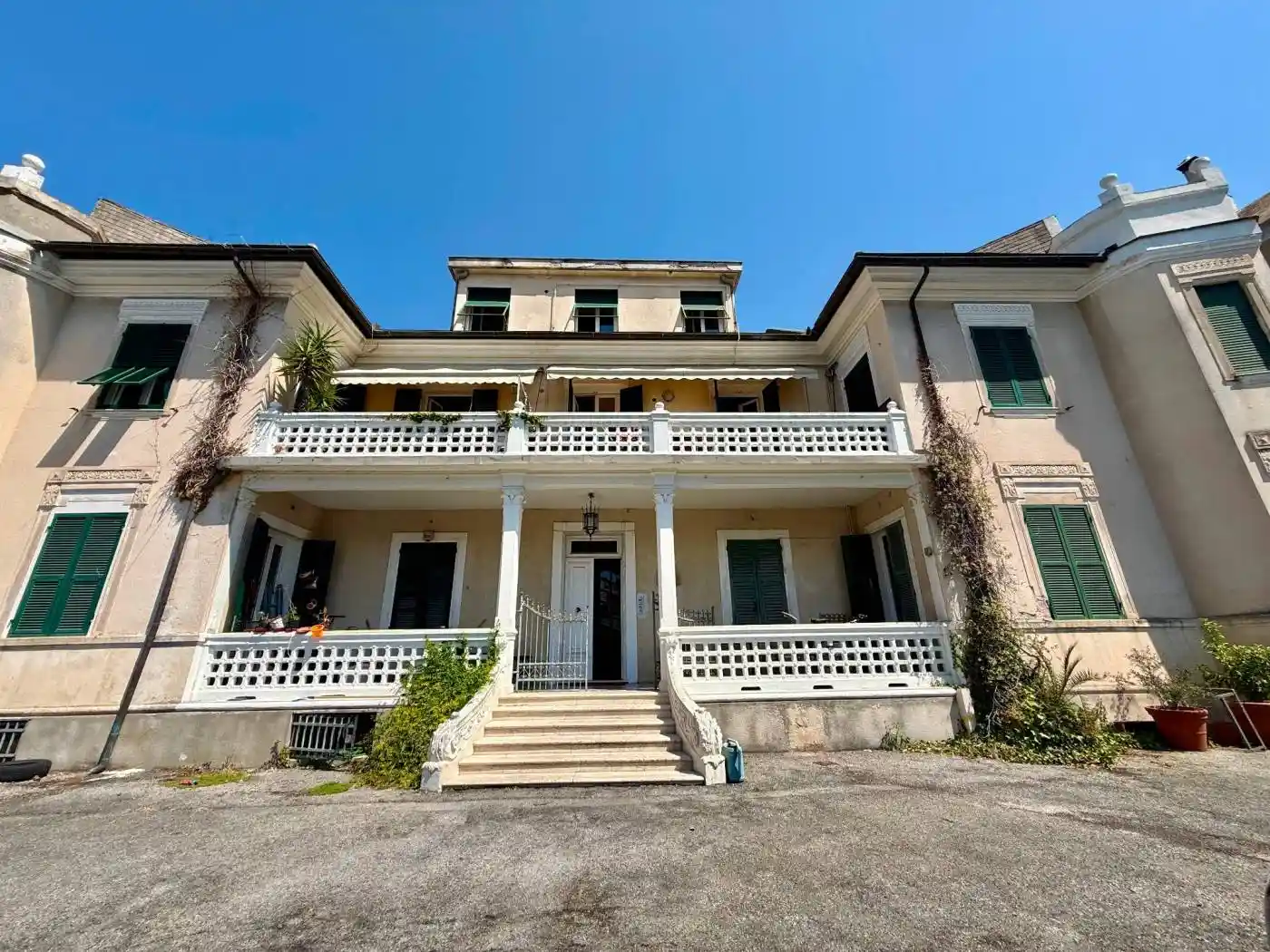 Appartamento in vendita a Genova