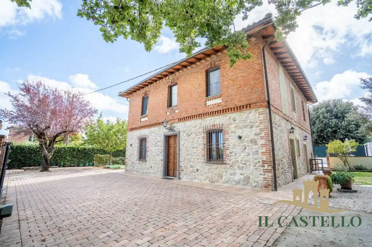 Rustico - Casale in vendita a Castiglione del Lago