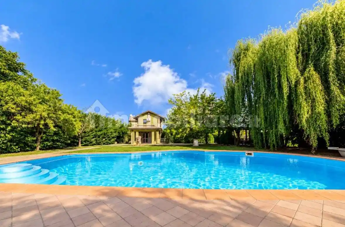 Villa in vendita a Voghera