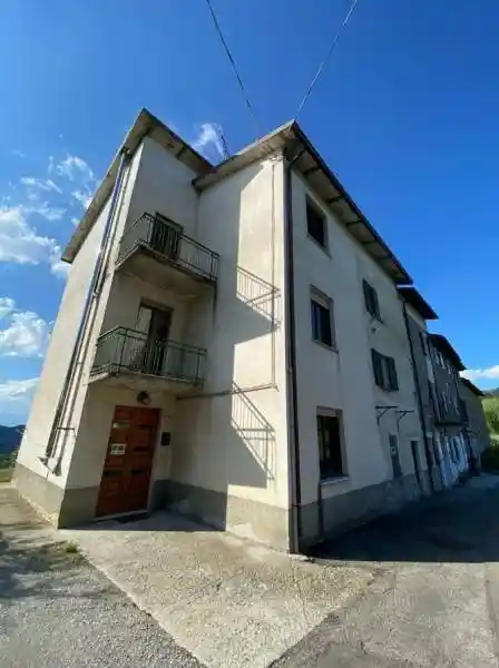 Villa in vendita a Castelnovo Ne' Monti