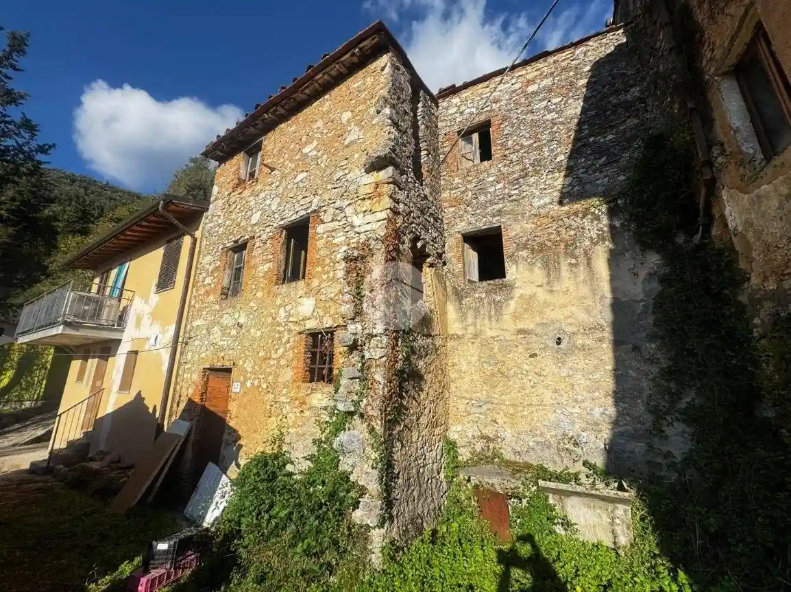 Casa indipendente in vendita a Camaiore