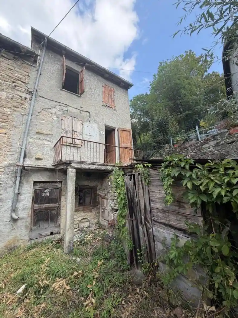 Rustico - Casale in vendita a Farini