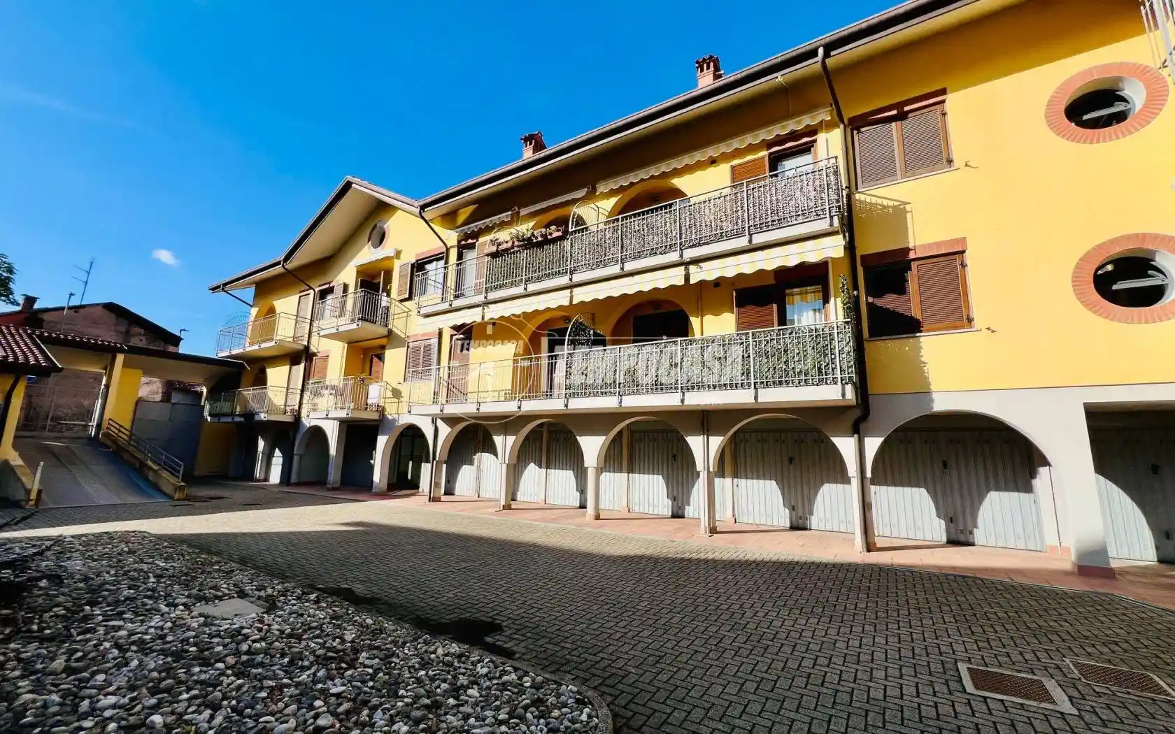 Appartamento in vendita a Lonate Pozzolo