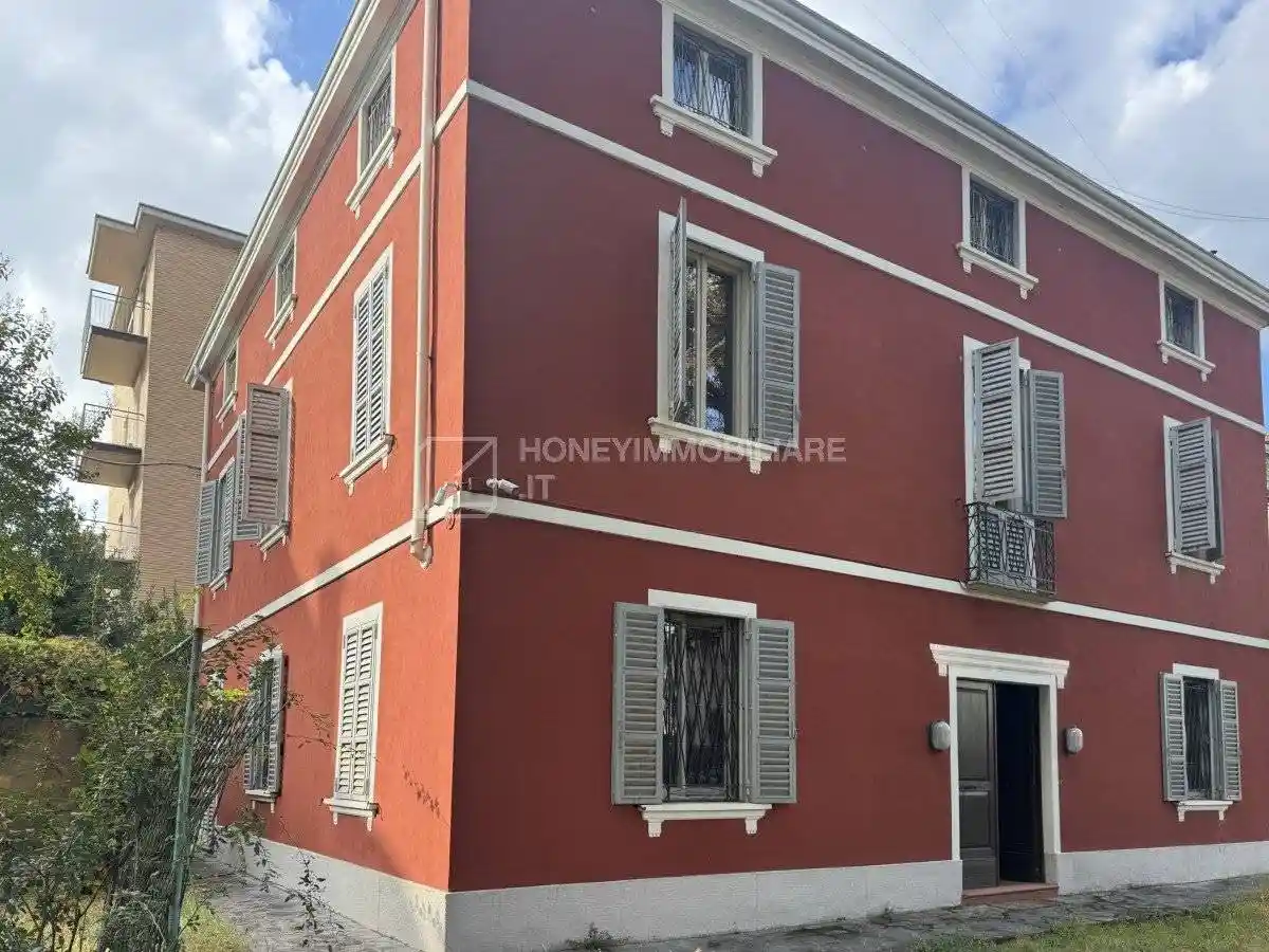 Villa in vendita a Parma