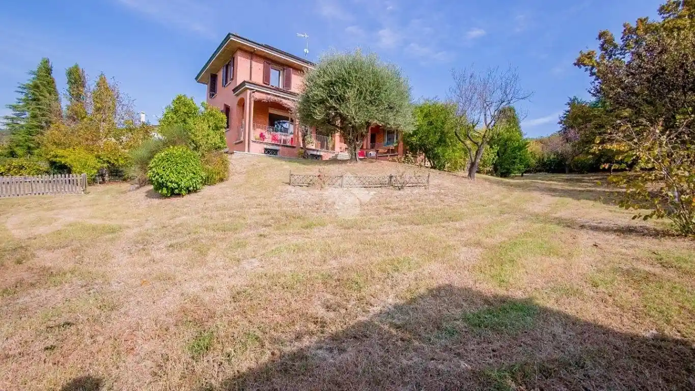 Villa in vendita a Monte San Pietro