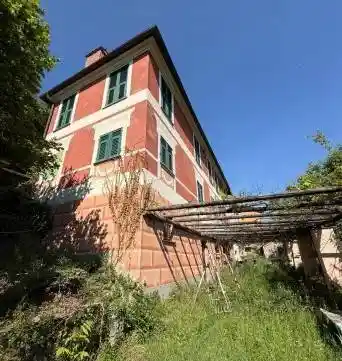 Villa in vendita a Serra Riccò