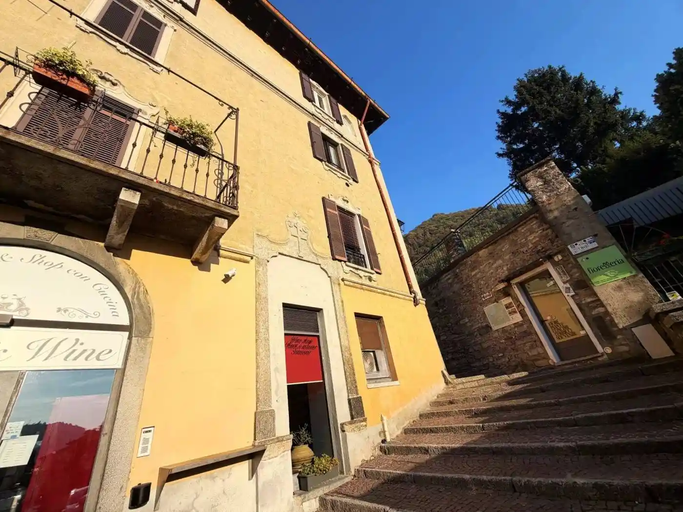 Appartamento in vendita a Torno