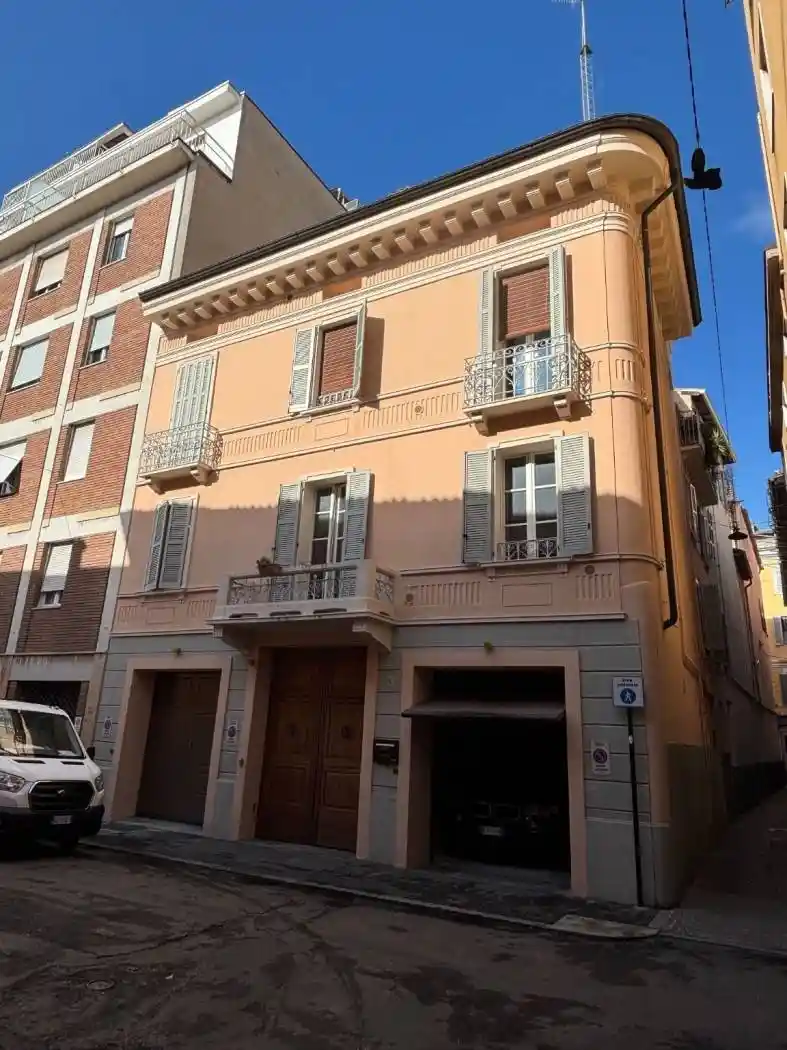 Appartamento in vendita a Parma