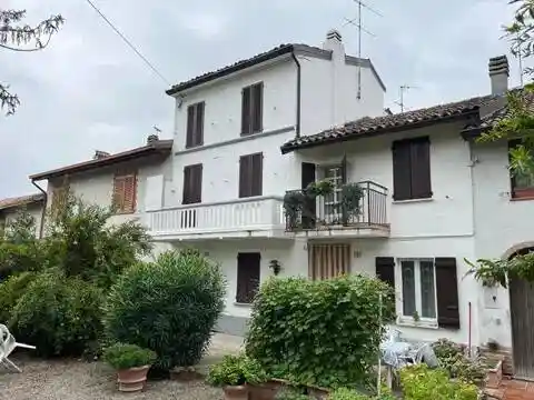 Villa in vendita a Santa Giuletta