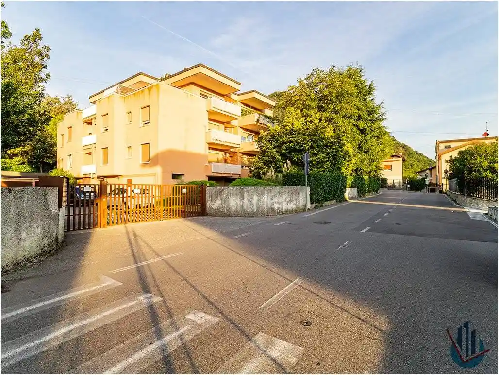 Appartamento in vendita a Valgreghentino