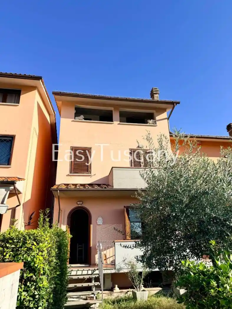 Villa in vendita a Uzzano