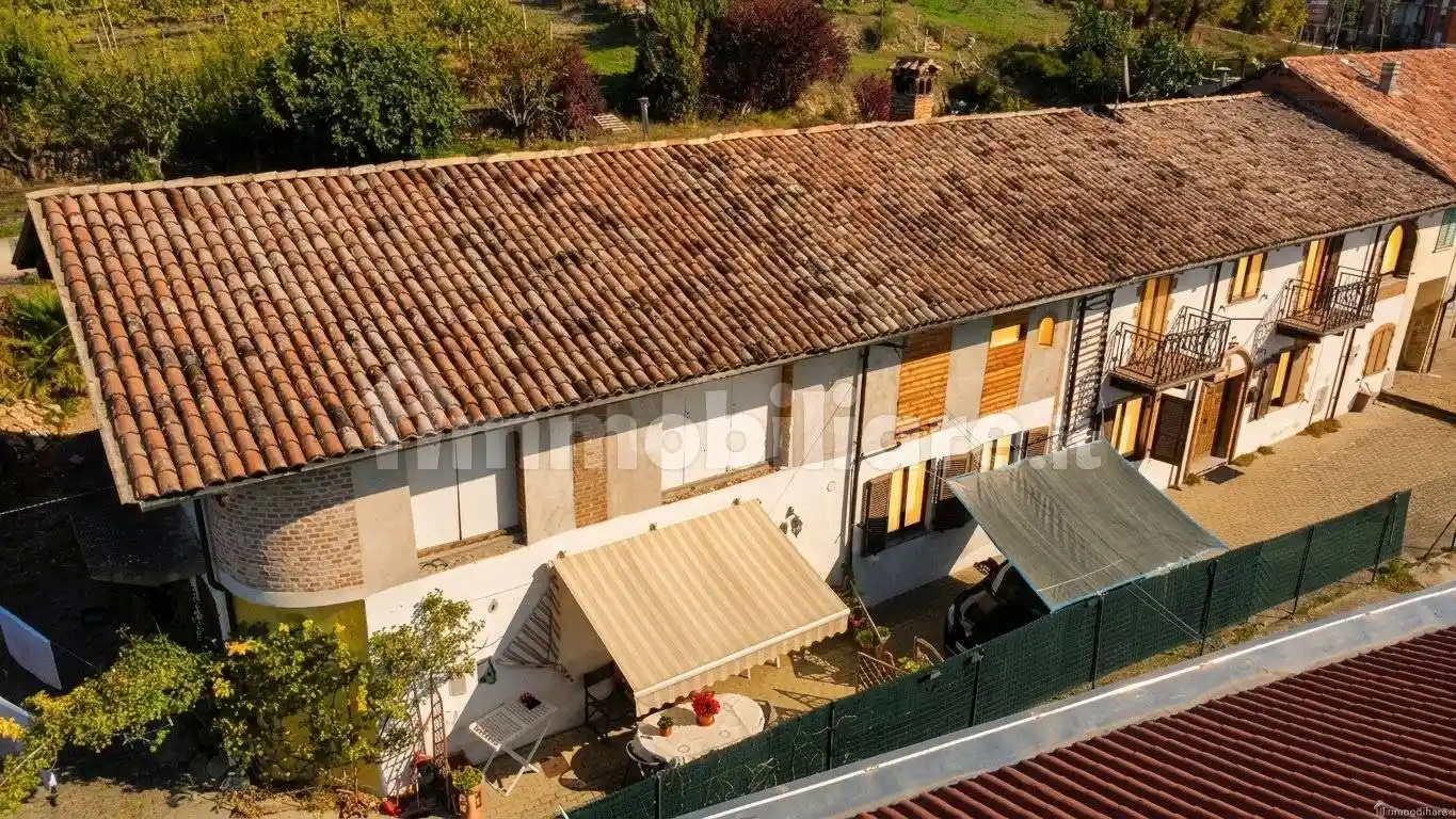 Rustico - Casale in vendita a Castagnole delle Lanze
