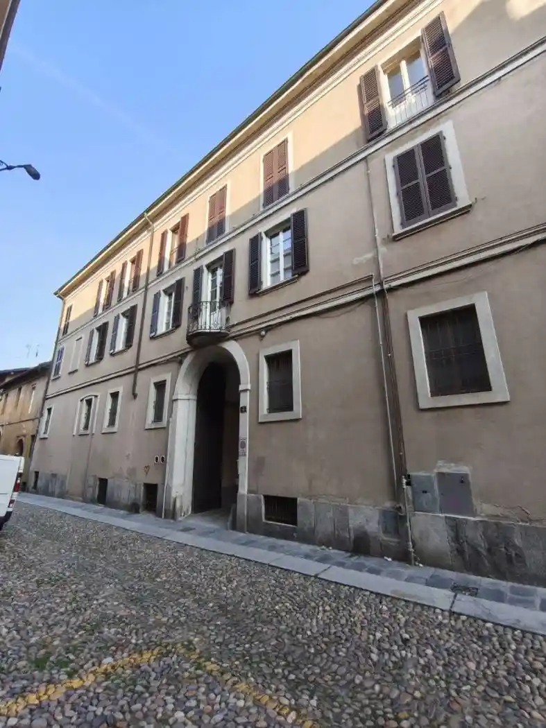 Appartamento in vendita a Pavia