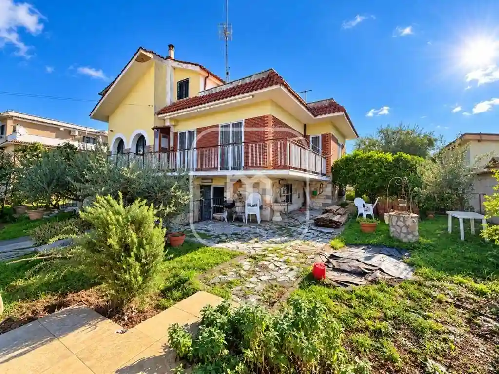 Villa - foto 2