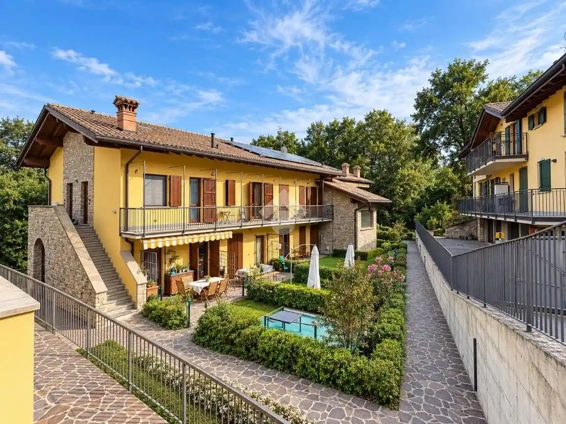 Appartamento in vendita a Palazzago