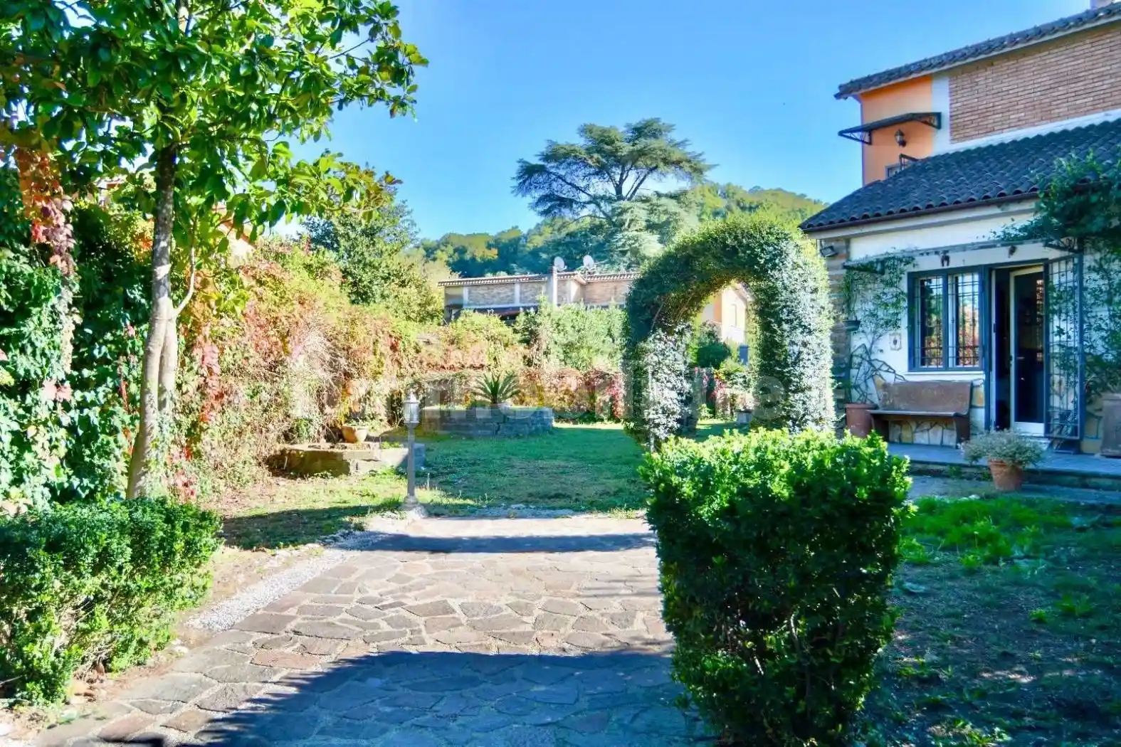 Villa in vendita a Ronciglione
