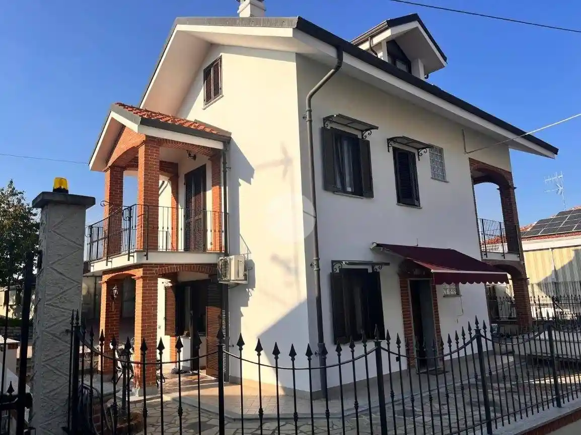Villa in vendita a Gassino Torinese