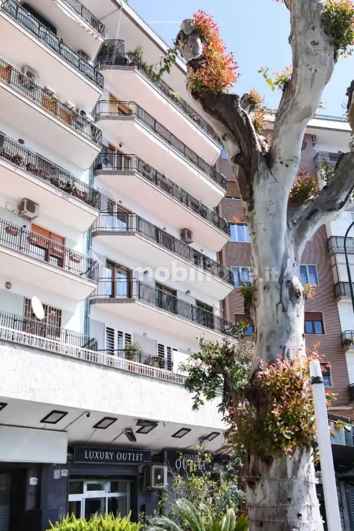 Appartamento in vendita a Napoli