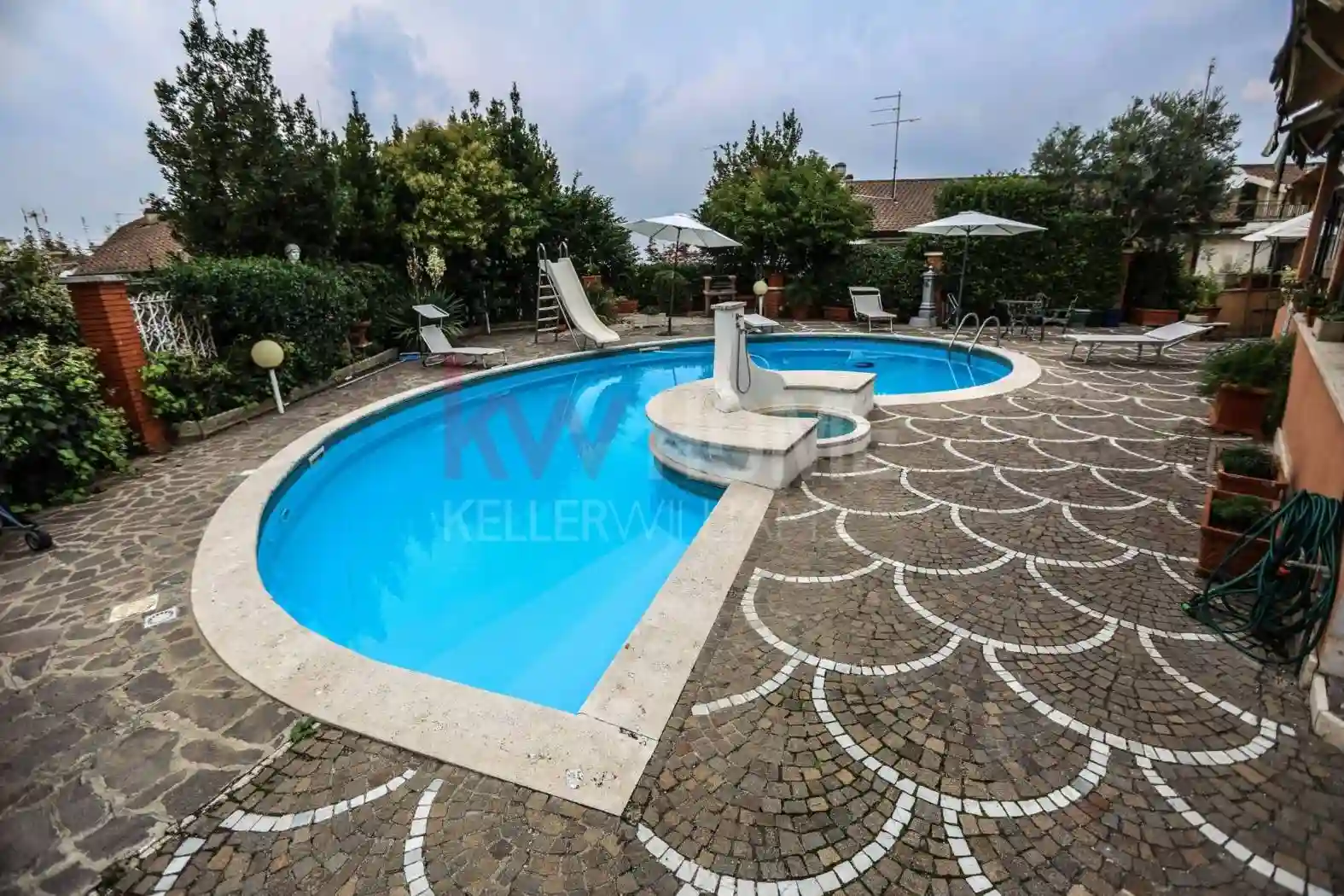 Villa - foto 2