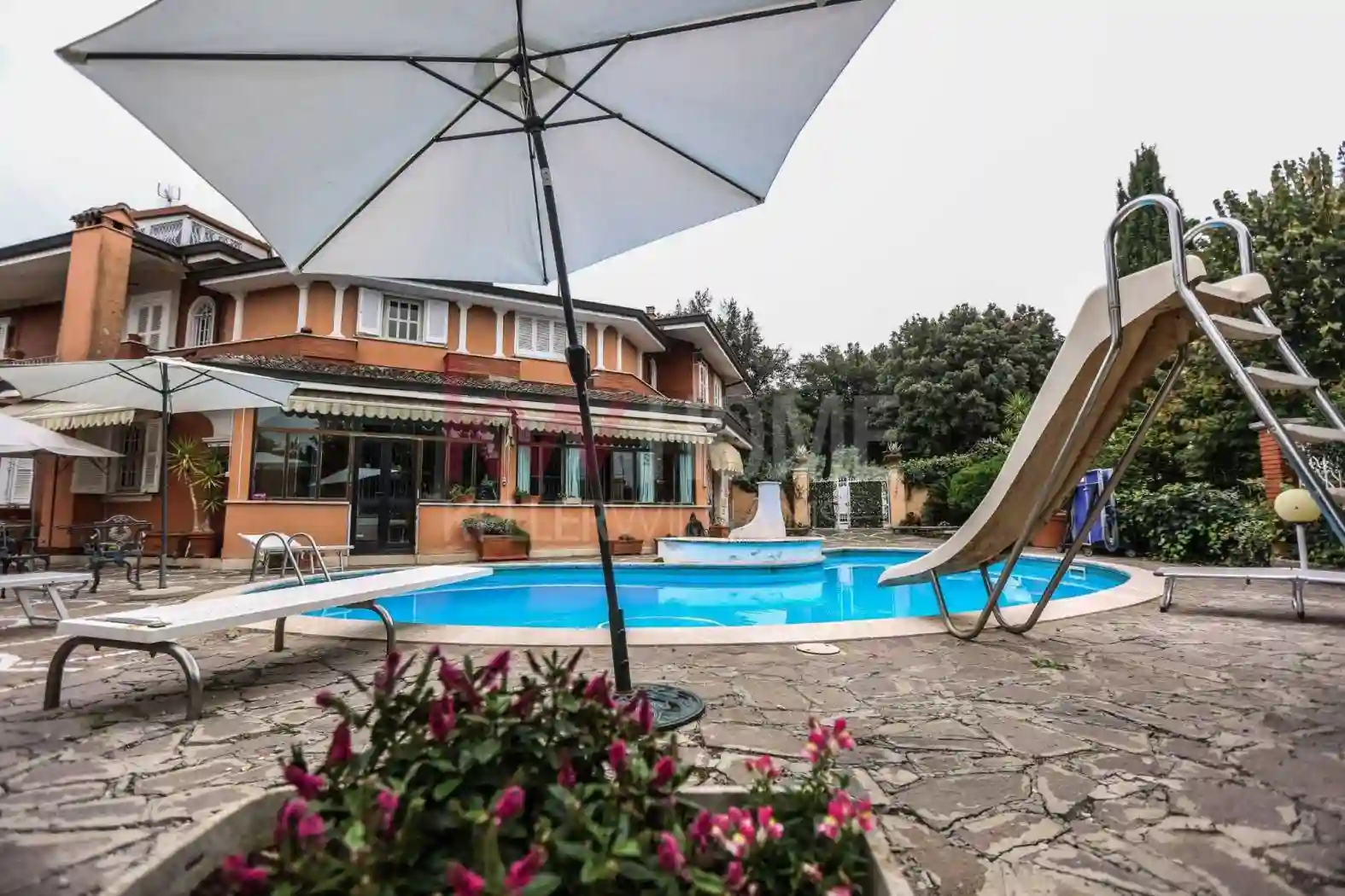 Villa - foto 3