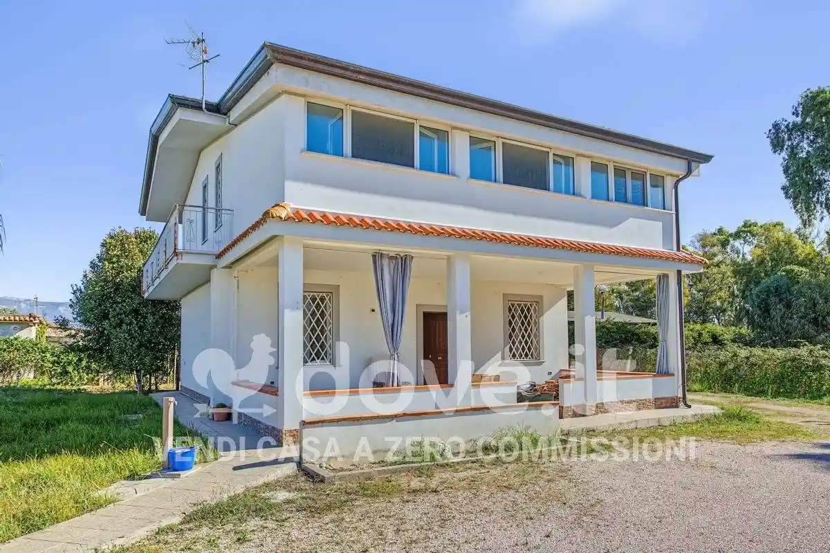 Villa in vendita a Latina